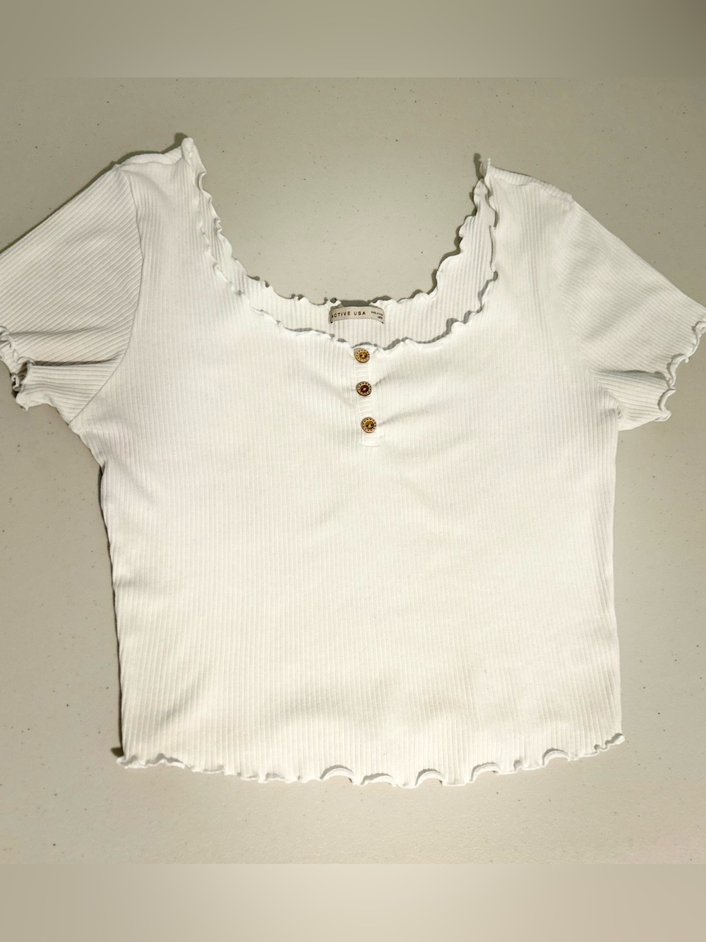 Active USA White Ribbed Knit Button Scoop Neck Stretch T-Shirt L Milkmaid Crop